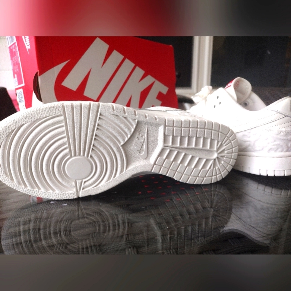 Nike Dunk Give Her Flowers Sneakers New In Box - Picture 7 of 8